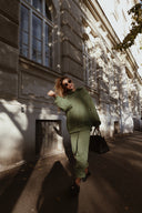 F2E90E8E DFF0 4B00 80AA BD58AE665737 2